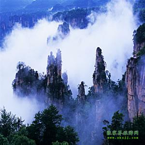 武漢往返：張家界、鳳凰古城、韶山六日游，每周一、周四發(fā)團(tuán)